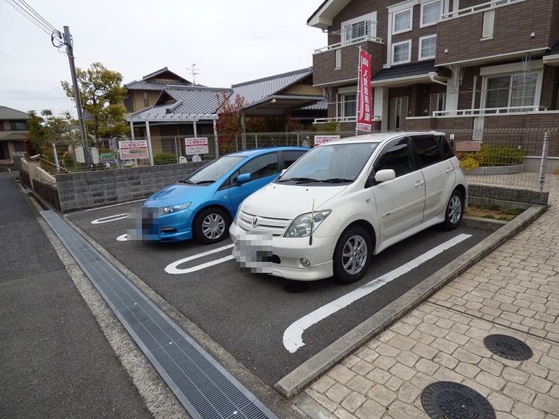 ファラオ藤沢台 駐車場