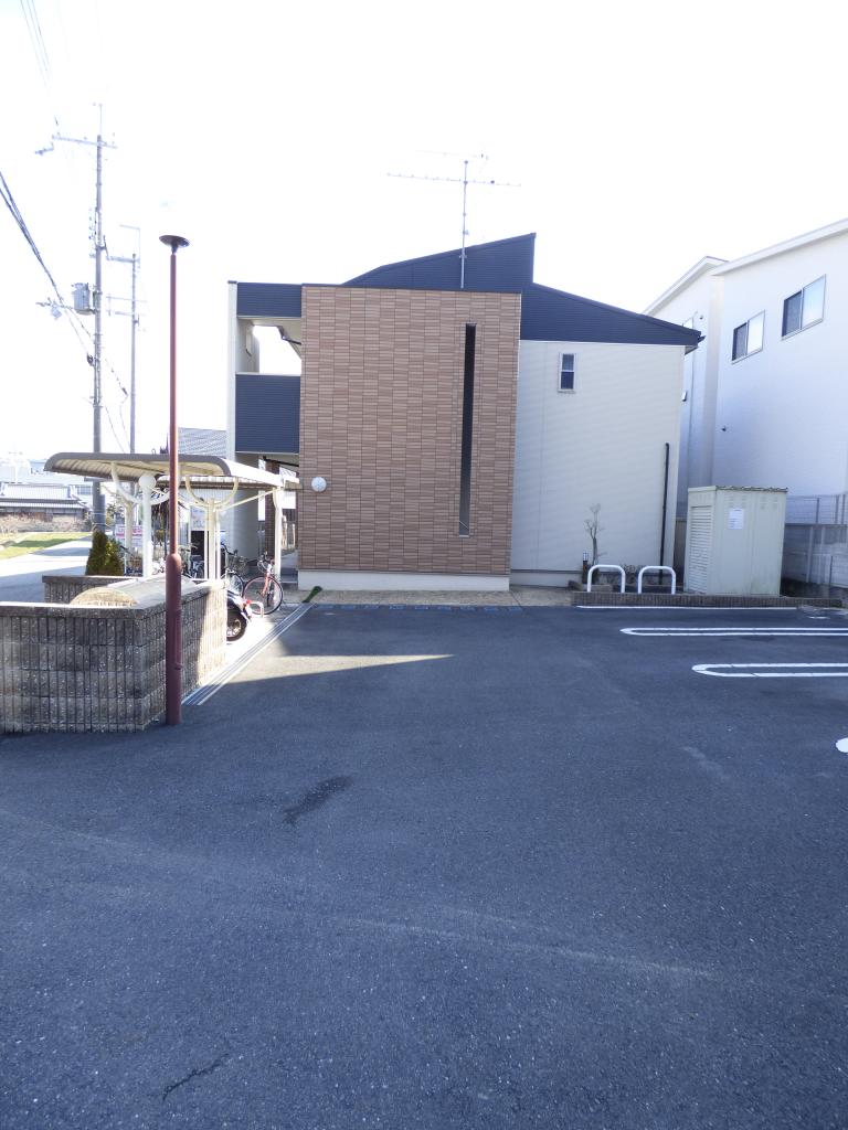 ガーデンハウス エアリー エントランス