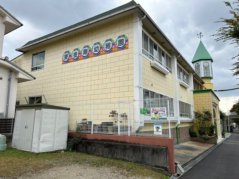 ヴィラ仲谷向陽台 幼稚園