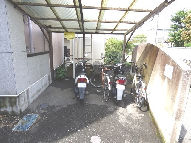 フェローズ21 駐車場