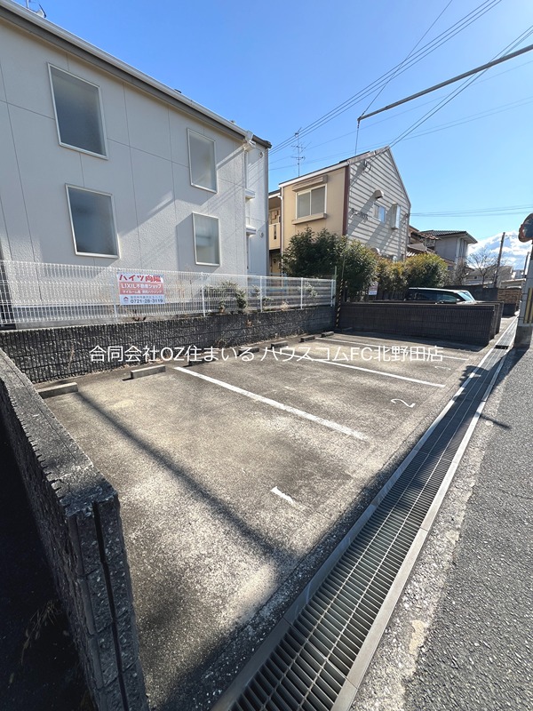 ハイツ向陽 駐車場