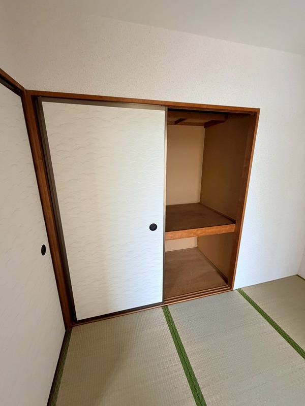 シャトードイワネE号館 収納