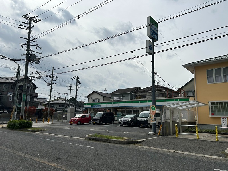 リビオ金剛 コンビニ