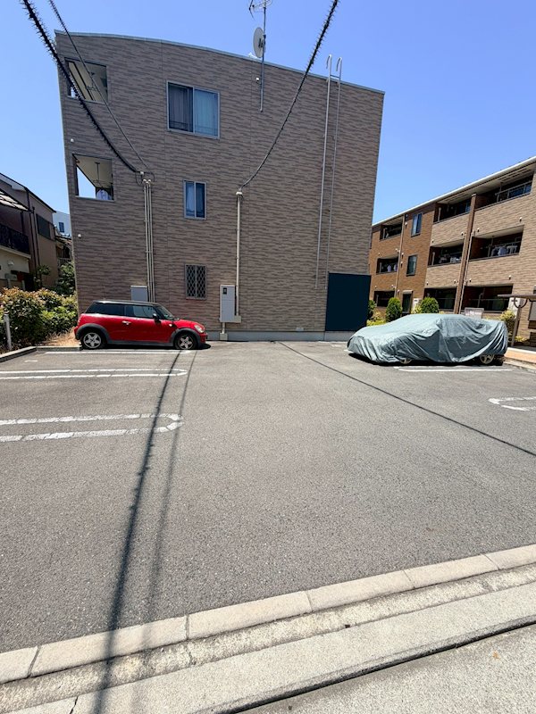 プチフローラ北野田Ⅲ 駐車場