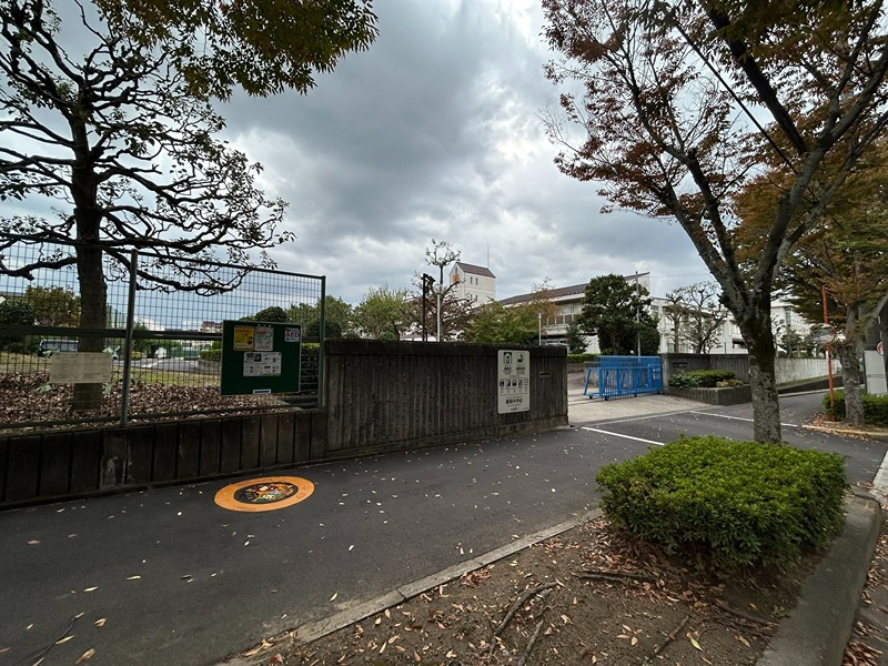 ドミール仲谷2号館 中学校