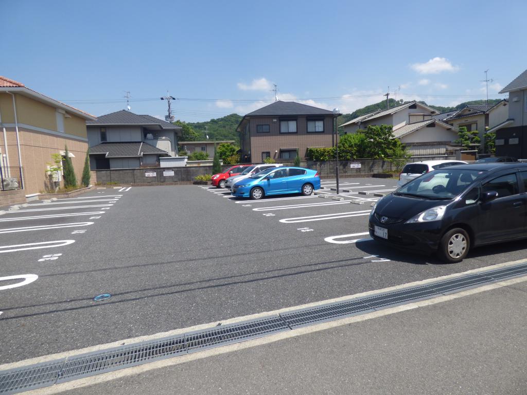エスペランサB棟 駐車場