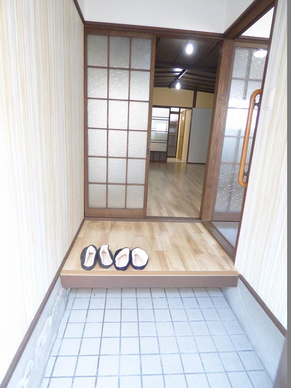 南野田　貸家 玄関
