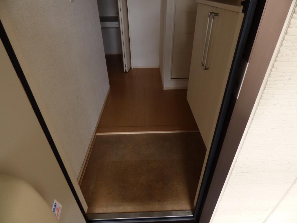 プランドールセレナA棟 玄関