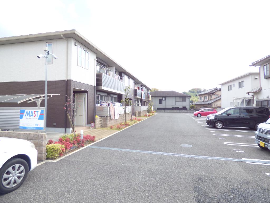 シャーメゾン　サラ 駐車場