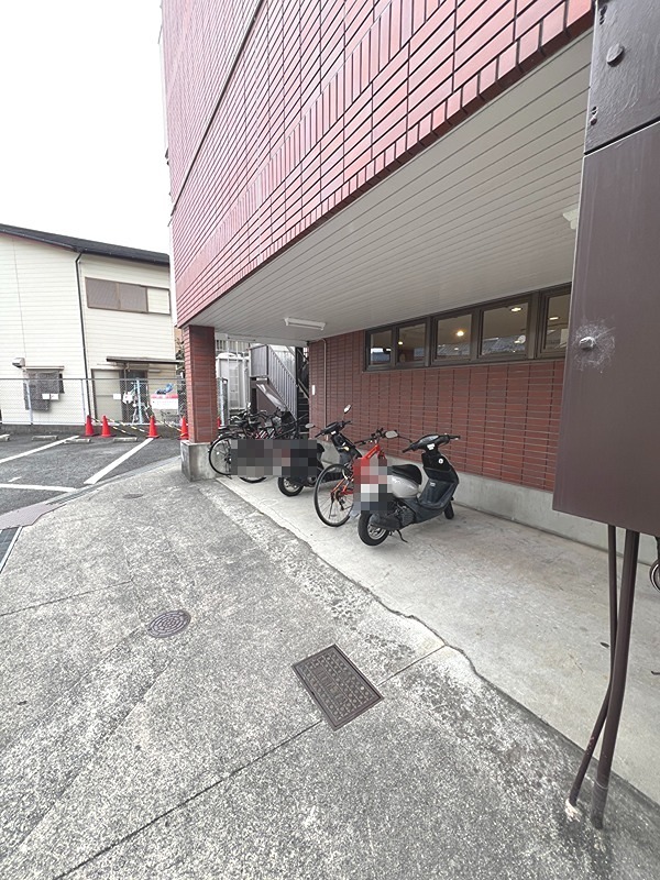 レジデンスサザン 駐車場