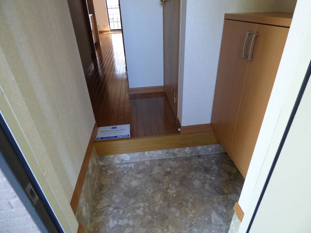 フルールふじさわ台 玄関
