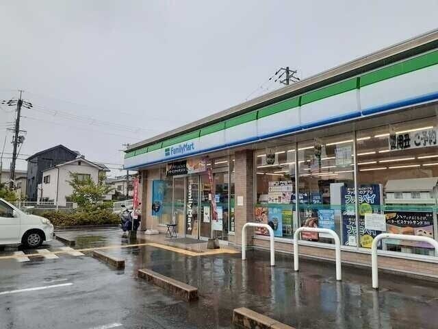 カーサ高善　Ｂ棟 コンビニ