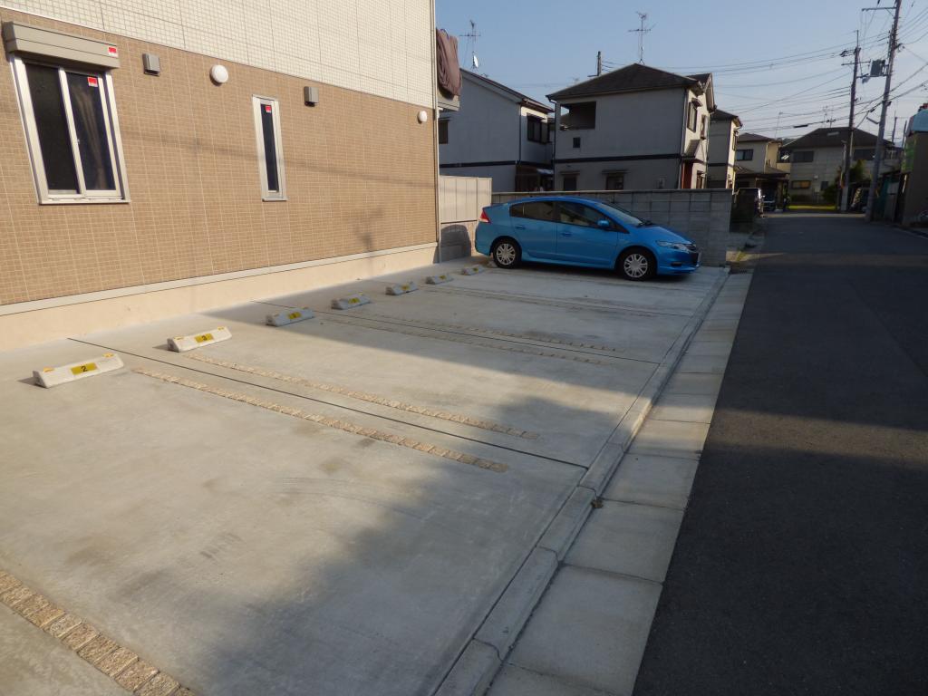 フェリオ 駐車場