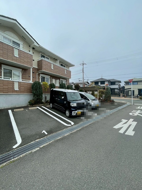 プラッツ　くみのき 駐車場