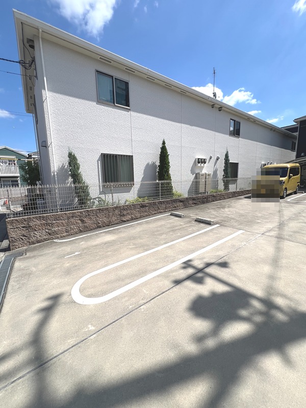 アルビネスⅡ 駐車場