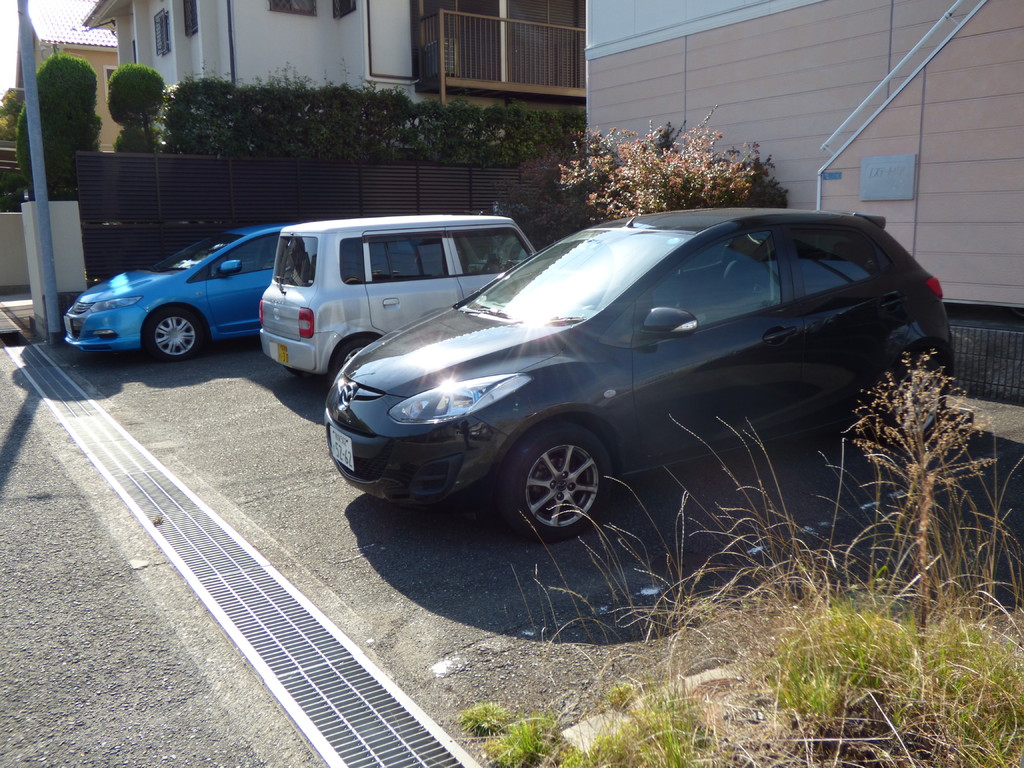 エステートピア楠 駐車場