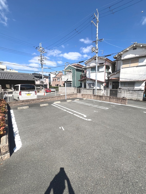 アルビネスⅠ 駐車場