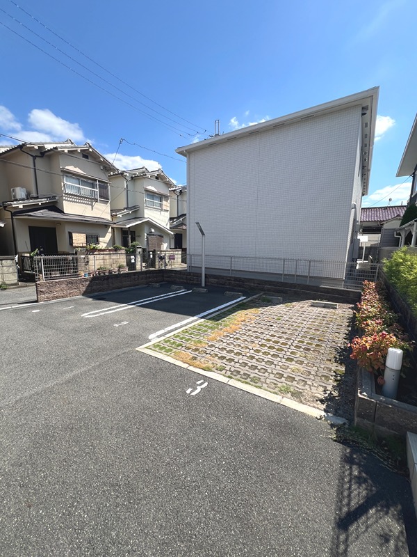 アルビネスⅠ 駐車場