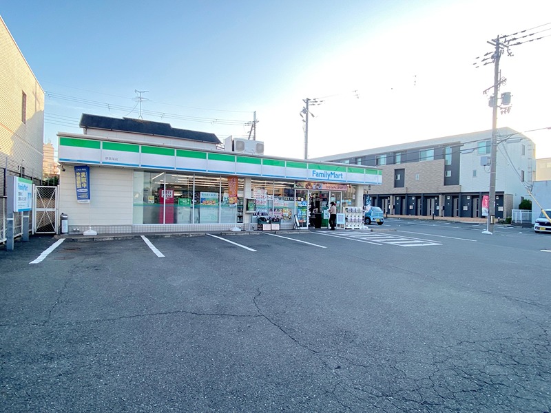 メゾンピエレ コンビニ