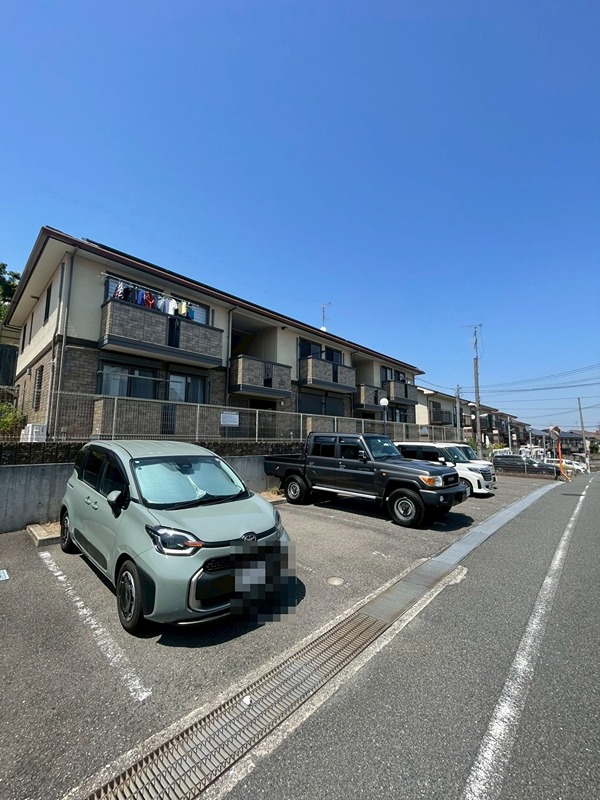 プランドールセレナA棟 駐車場