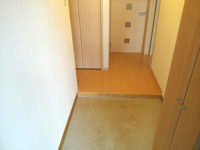サウスタウンF 玄関