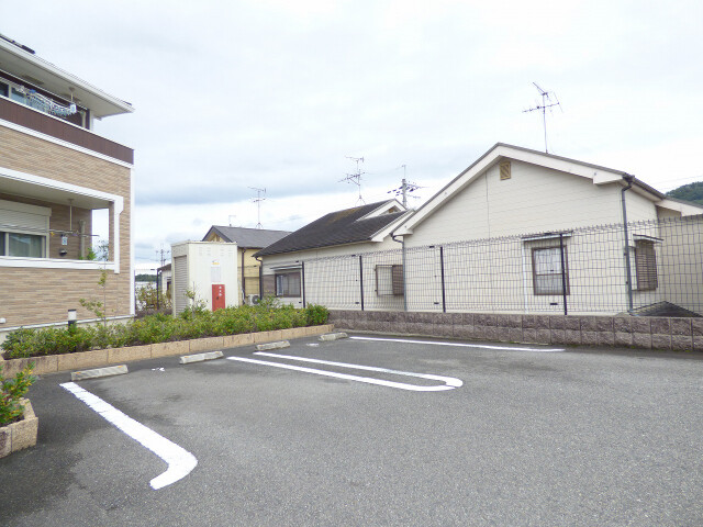 フレ フュチュール 駐車場