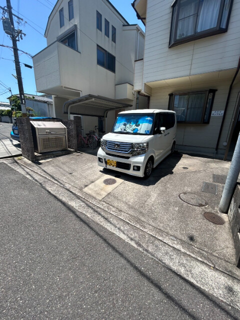 ハイツサンマルク 駐車場