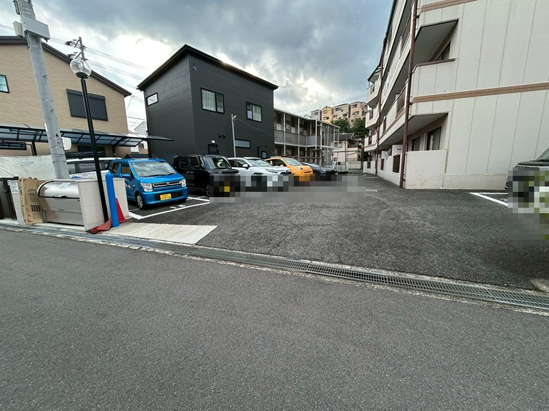 日吉マンション 駐車場