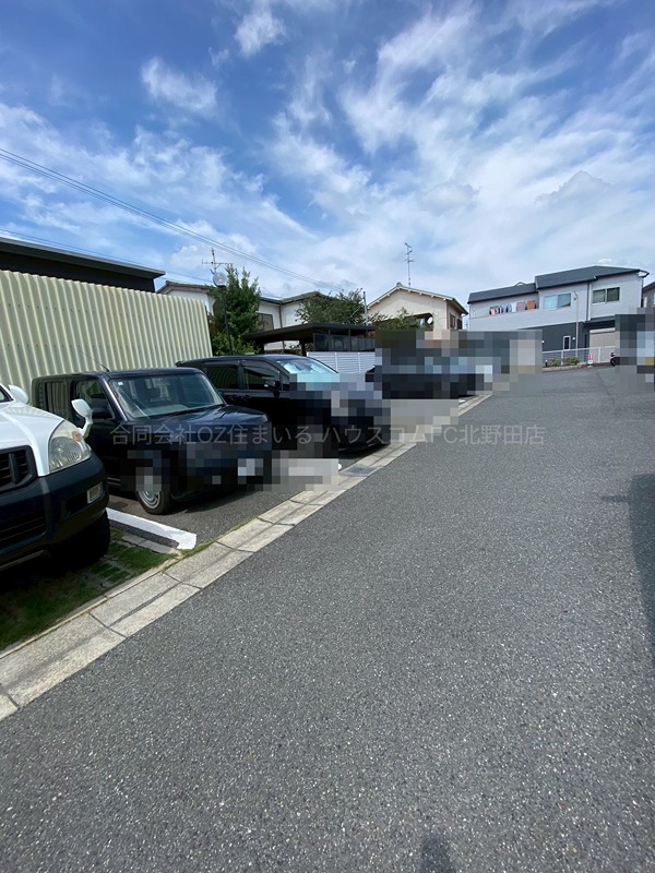 エクセレント　大美野 駐車場