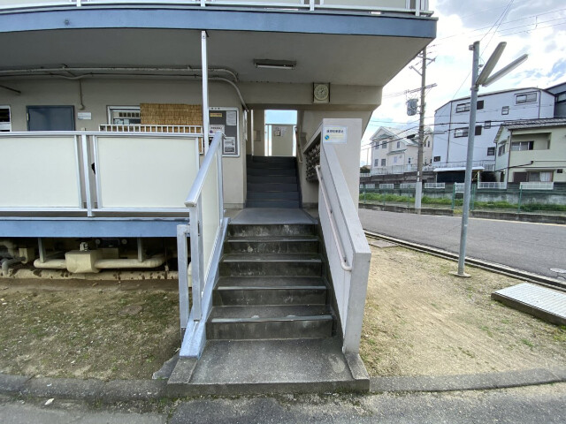 ビレッジハウス南野田5号棟 エントランス
