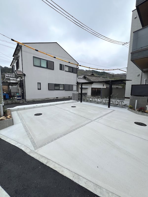 CASA　MUKAINO 駐車場