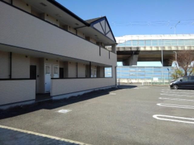 サニーコート 駐車場