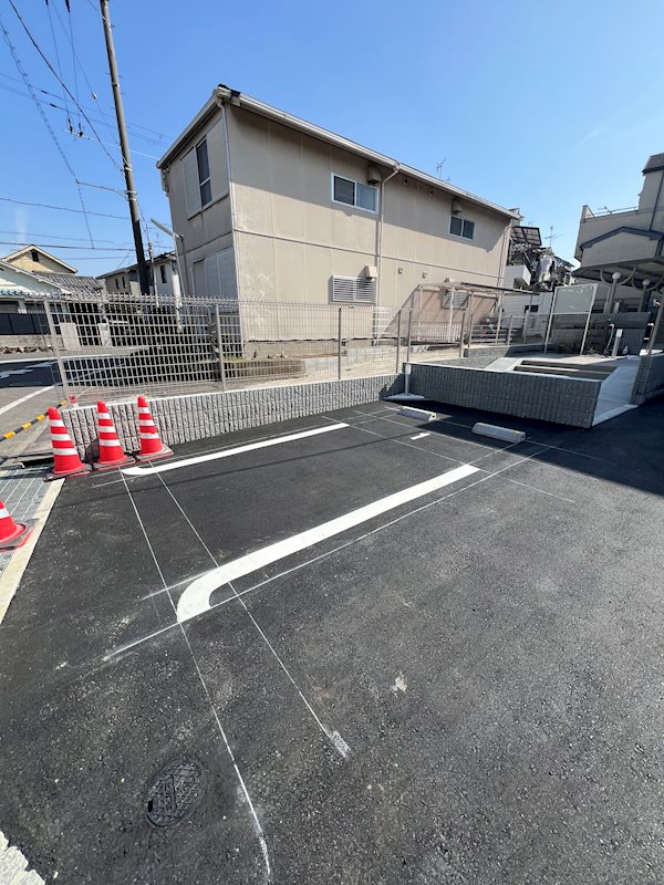 ステーション大美野 駐車場