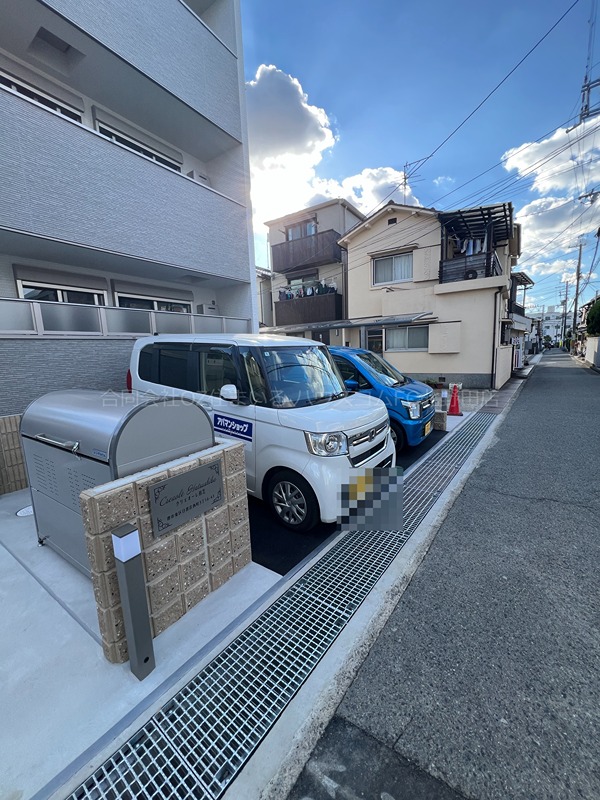 クリエオーレ初芝 駐車場