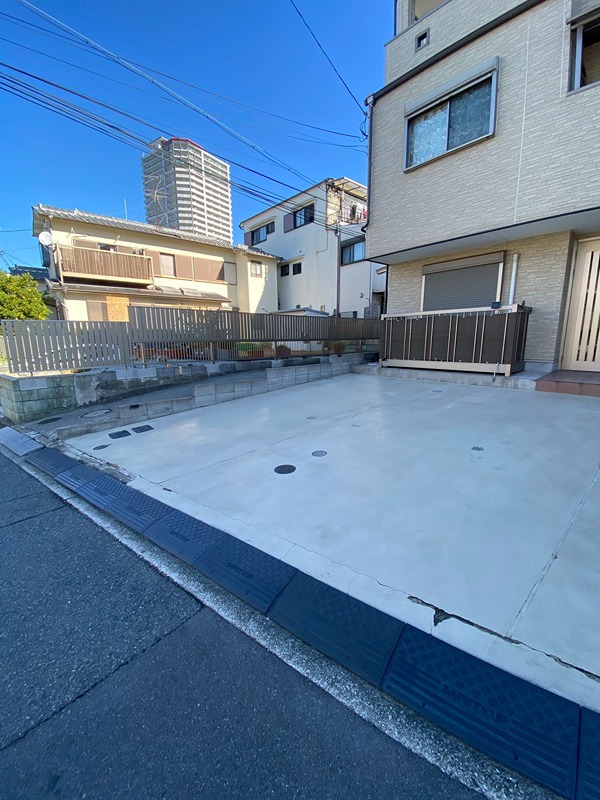 大美野坂本マンション 駐車場
