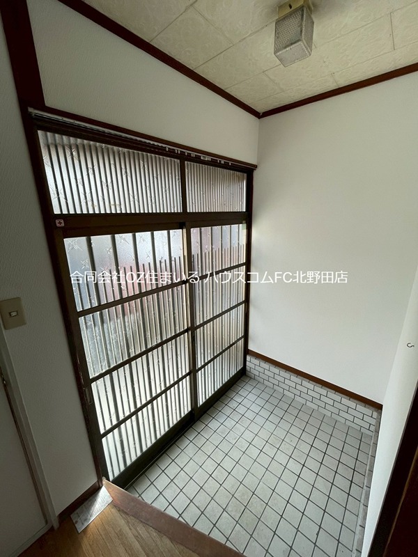 東野中貸家 玄関