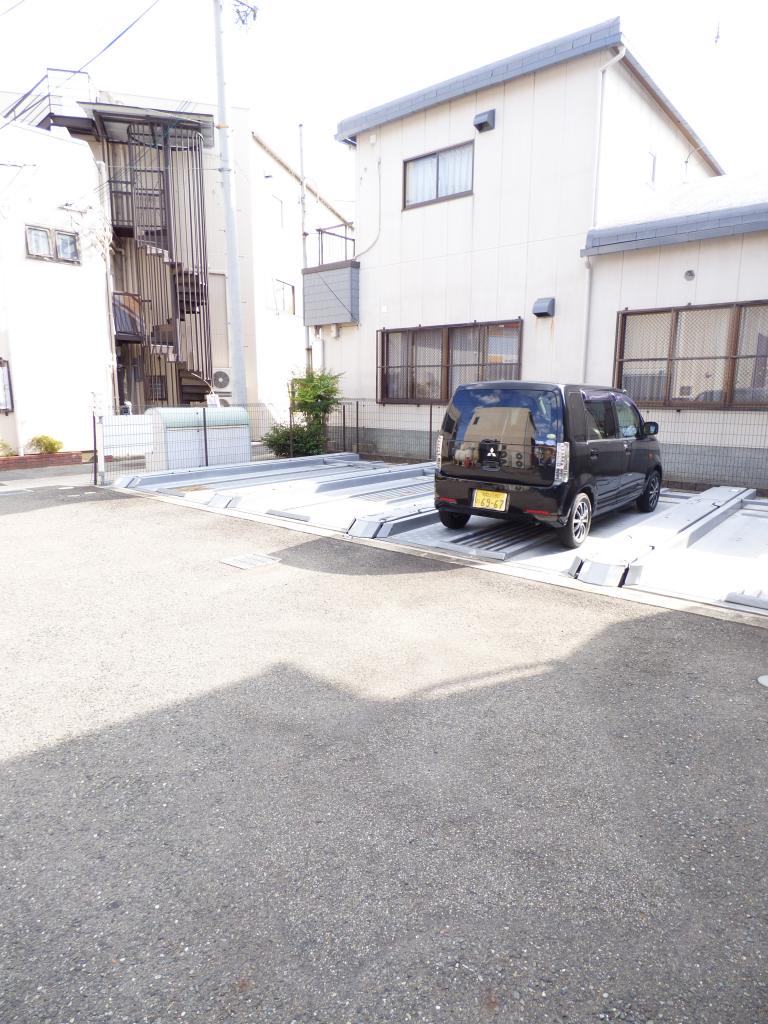 ヴィラ　ナカヤマ 駐車場