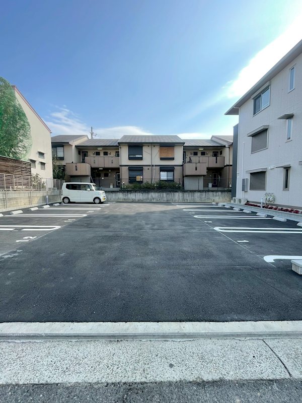 D’Sophia 駐車場