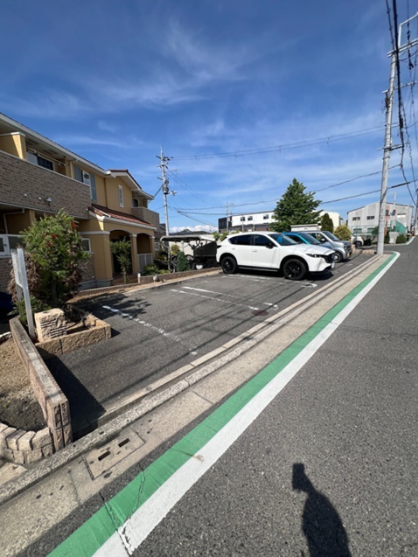 カーサ・フローレス 駐車場