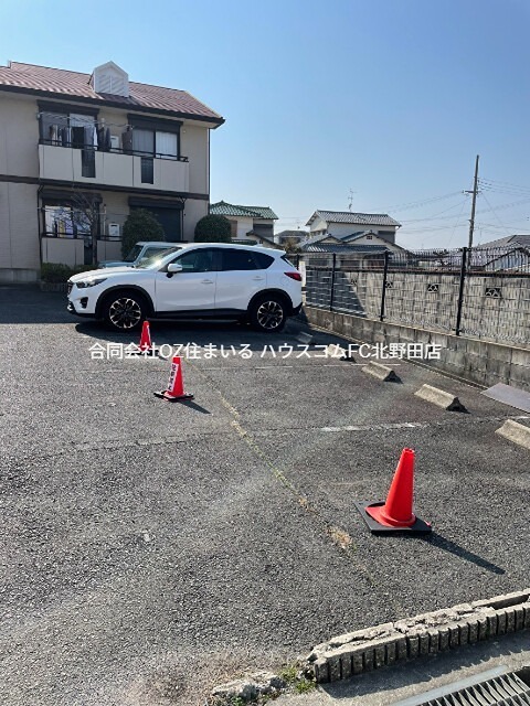 楓荘 駐車場