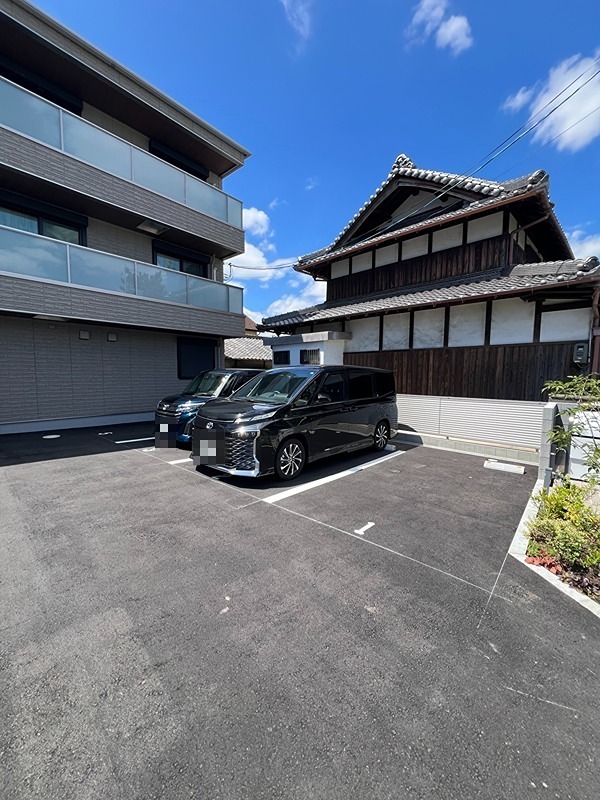 シャーメゾン　ルミエール 駐車場