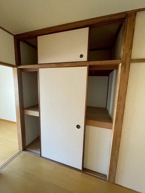 北野田貸家 収納