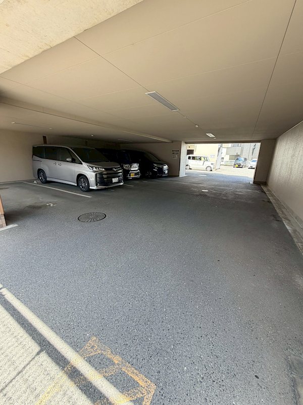パデシオン大野芝 駐車場