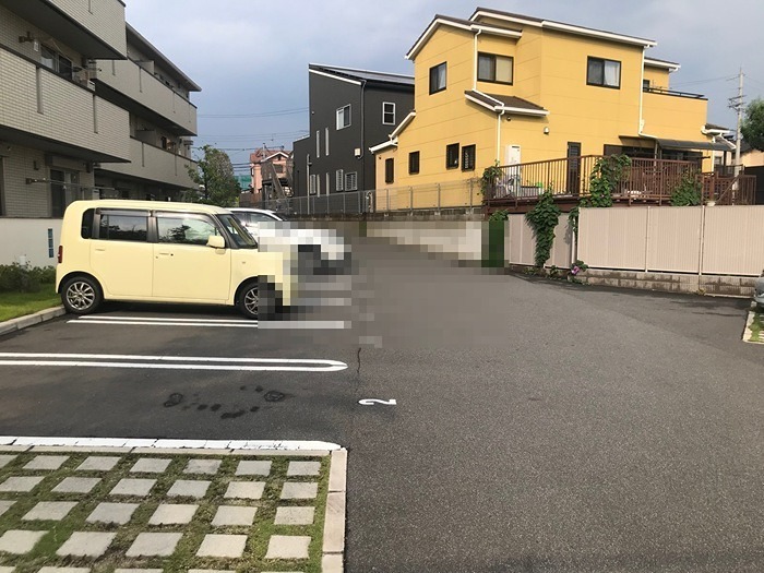 マーベラス 駐車場