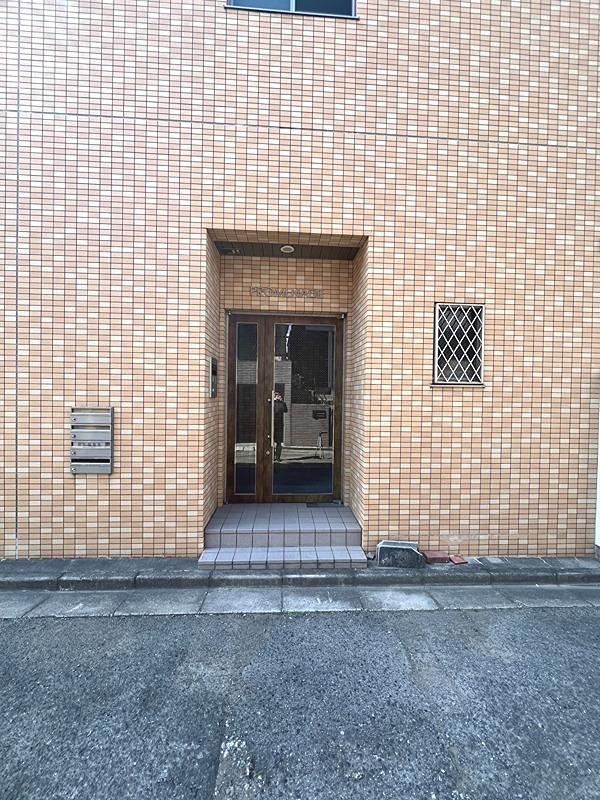 プロムナード エントランス