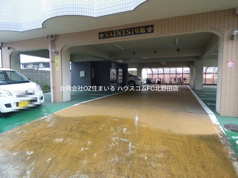 セインツ1号館  駐車場