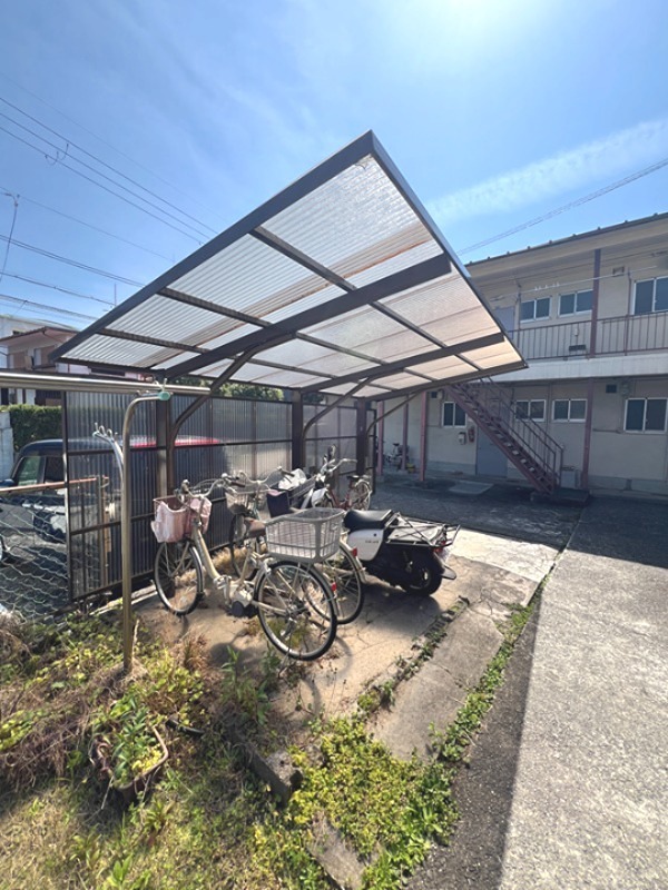若竹荘 駐車場