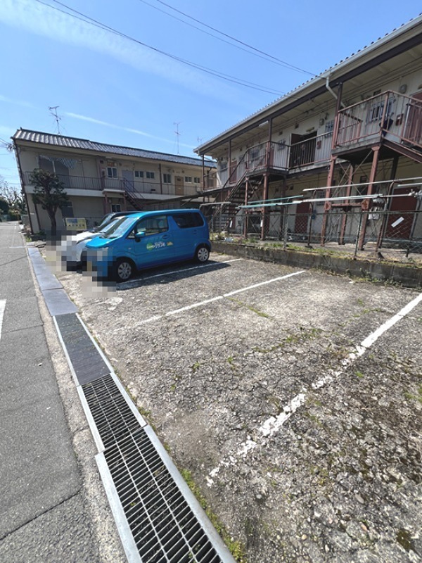 若竹荘 駐車場