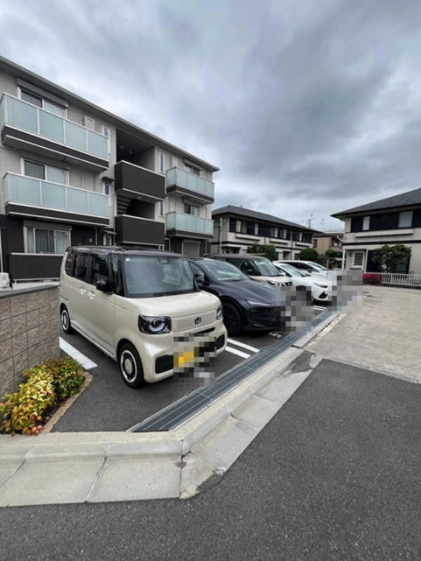 セジュールM 駐車場