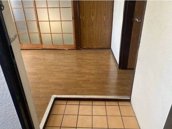 虹ヶ丘マンション 玄関